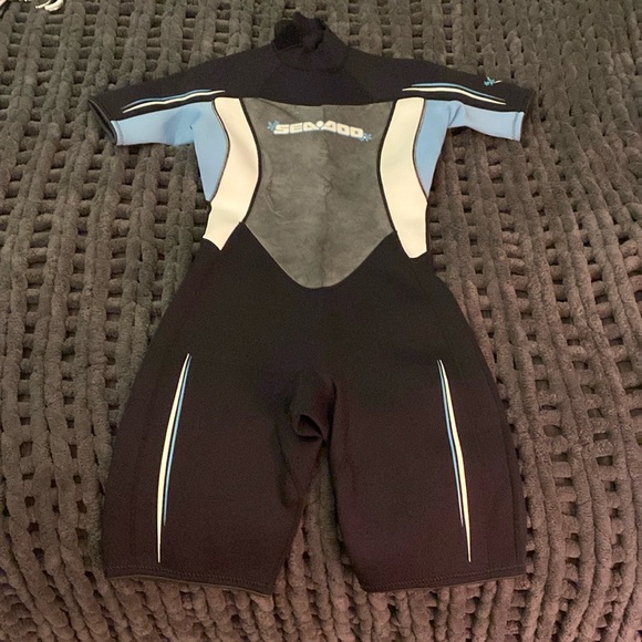 NWOT Woman’s Seadoo wet suit - Picture 1 of 8
